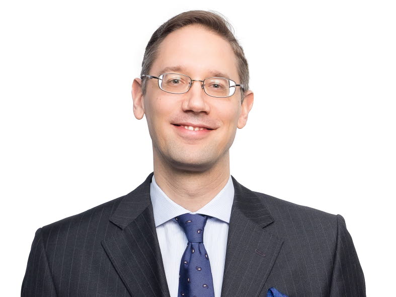 Alexander Lagus - Senior Private Banker Alexander Lagus